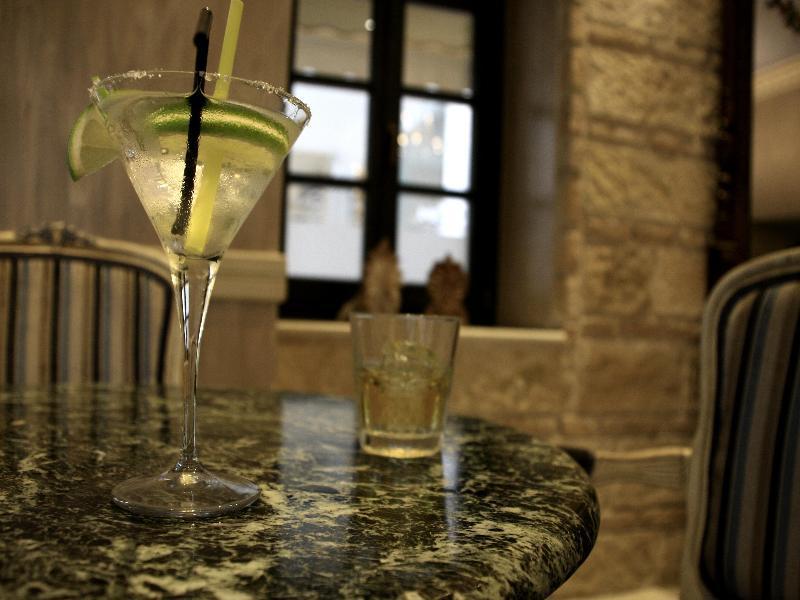 Hotel Byzantino Patras Buitenkant foto